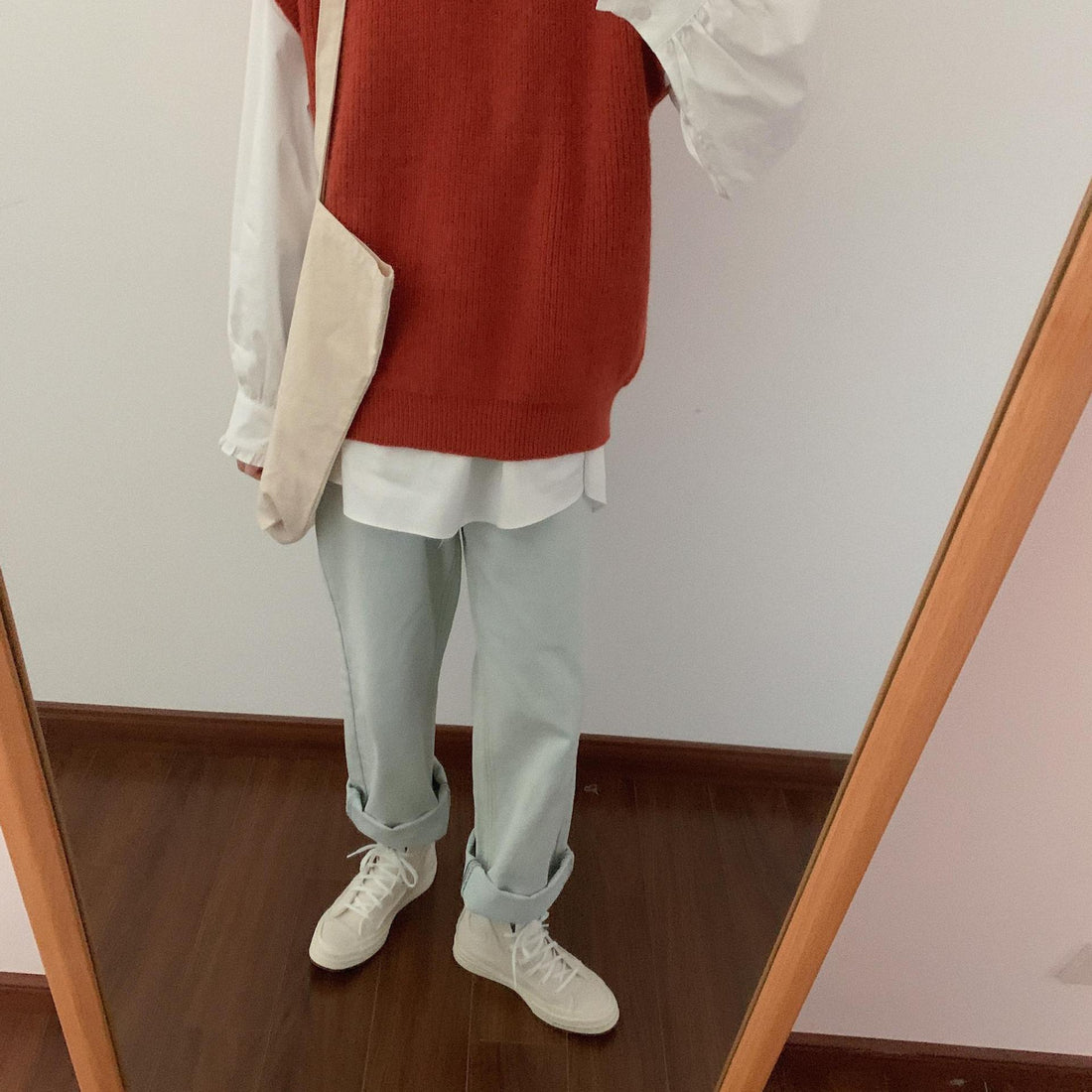 Design Sense Loose Western Style Stand Collar Ruffled Pleated White Shirt For Women