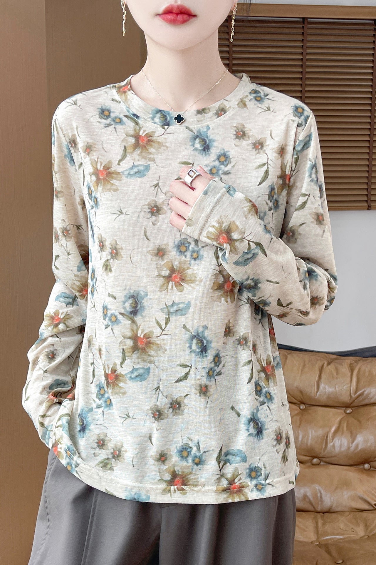 Round Neck Pullover Light Luxury Skin-friendly All-match Bottoming Shirt