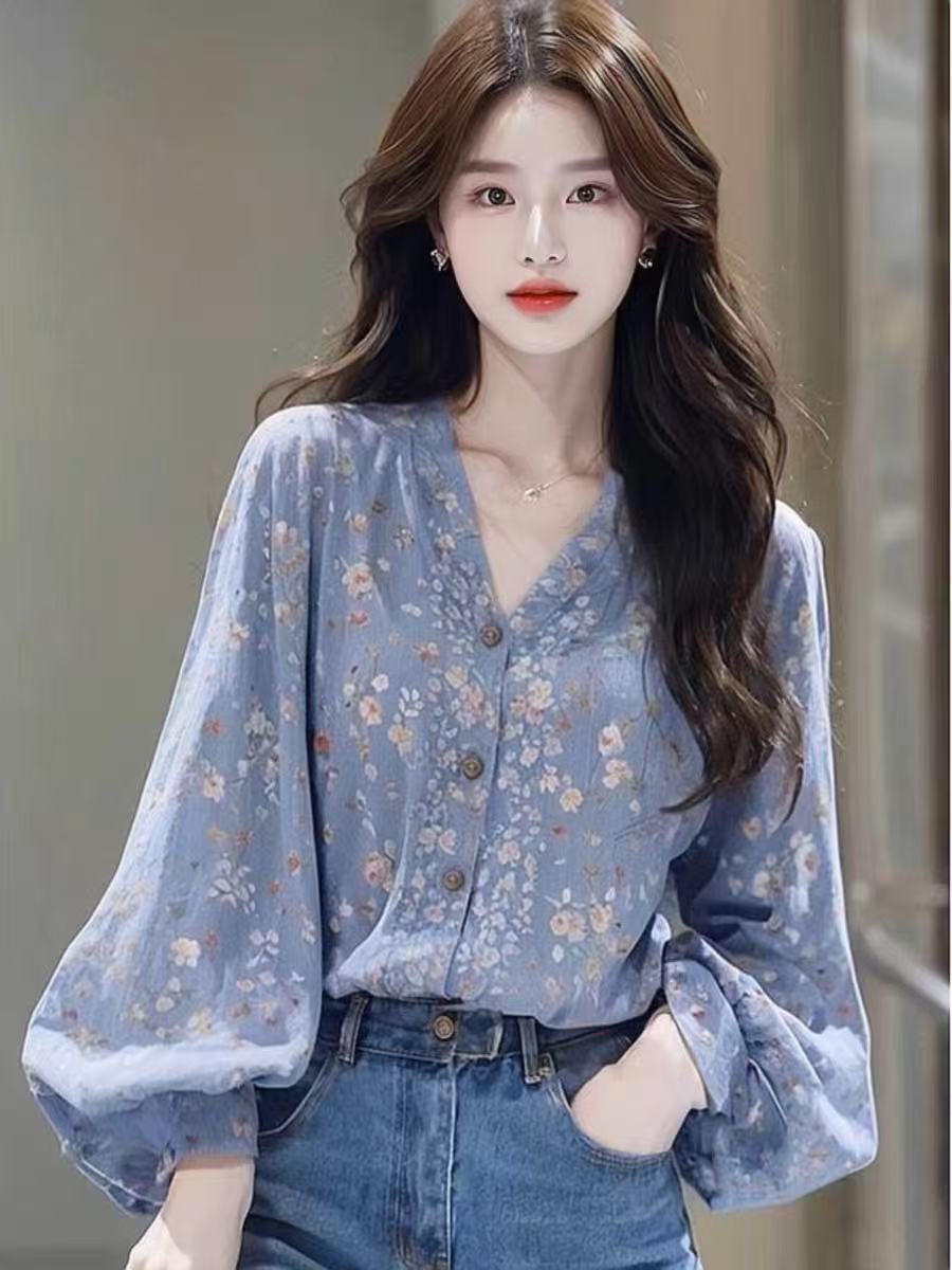 Women's French-style Elegant Floral Shirt