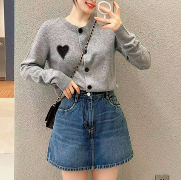 French Style Temperament Gray Embroidery Love Knitwear For Women