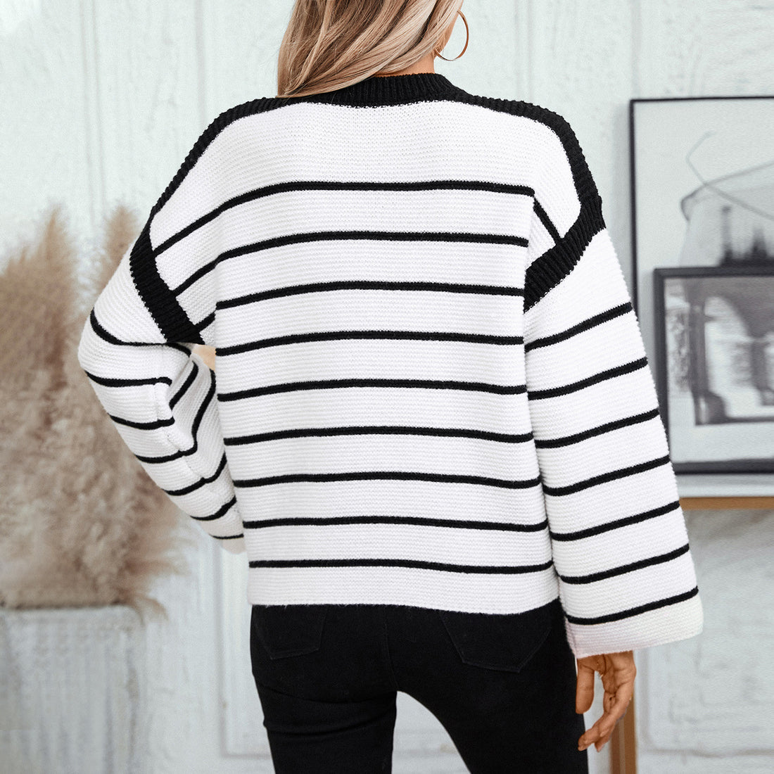 Women's Black And White Striped Pullover Long-sleeved Knitted Sweater