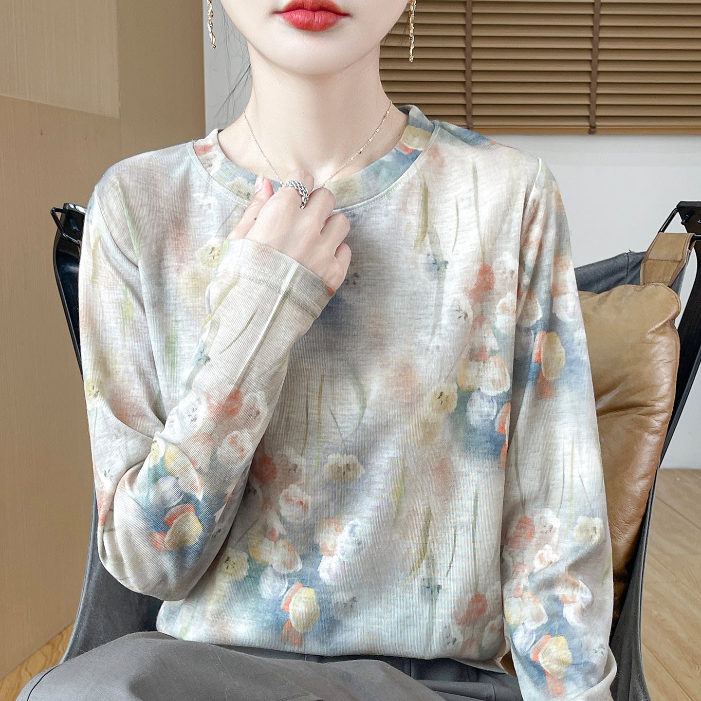 Round Neck Pullover Light Luxury Skin-friendly All-match Bottoming Shirt